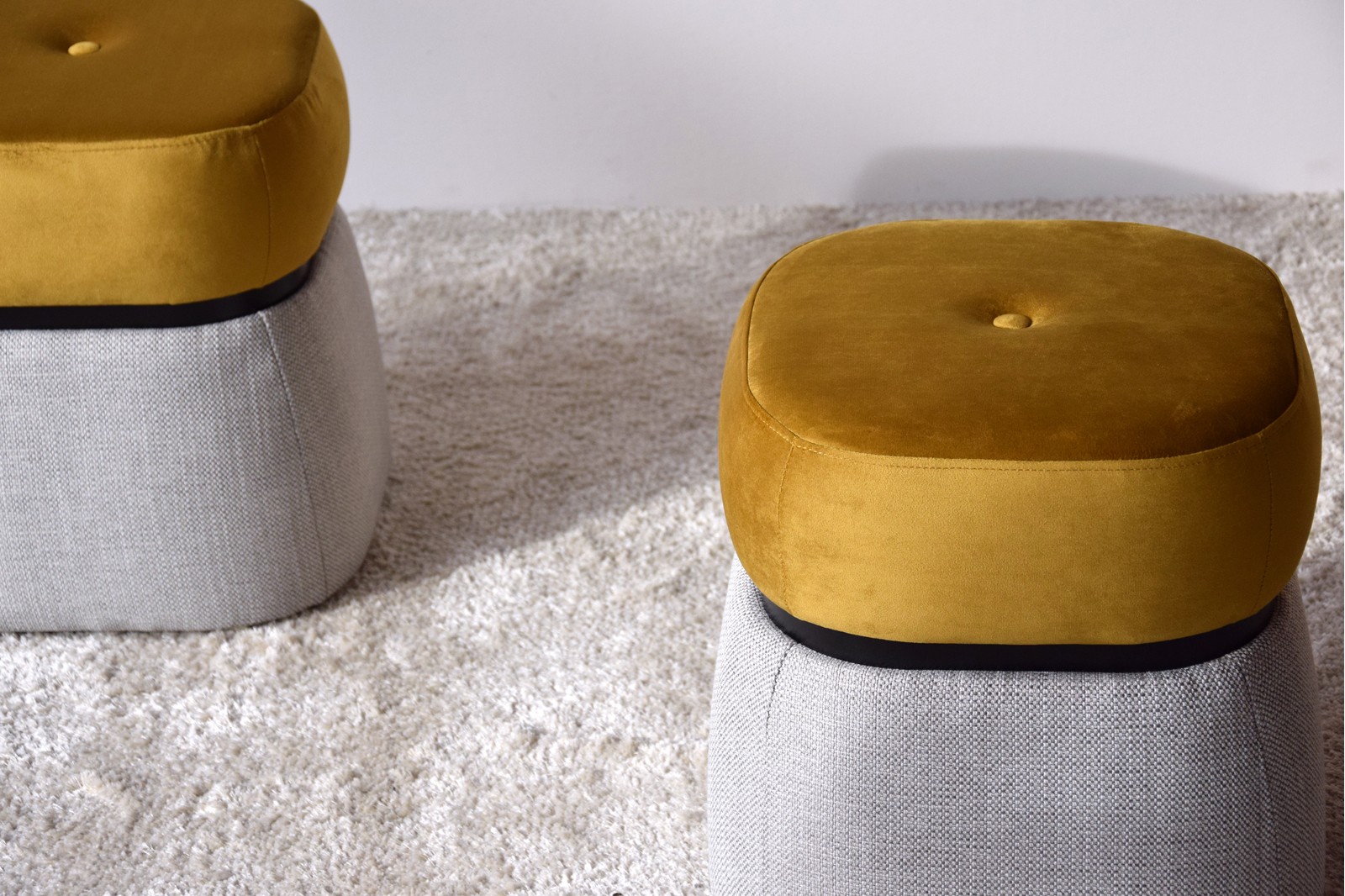 SET 2 STOOLS. BEIGE AND DARK MUSTARD YELLOW