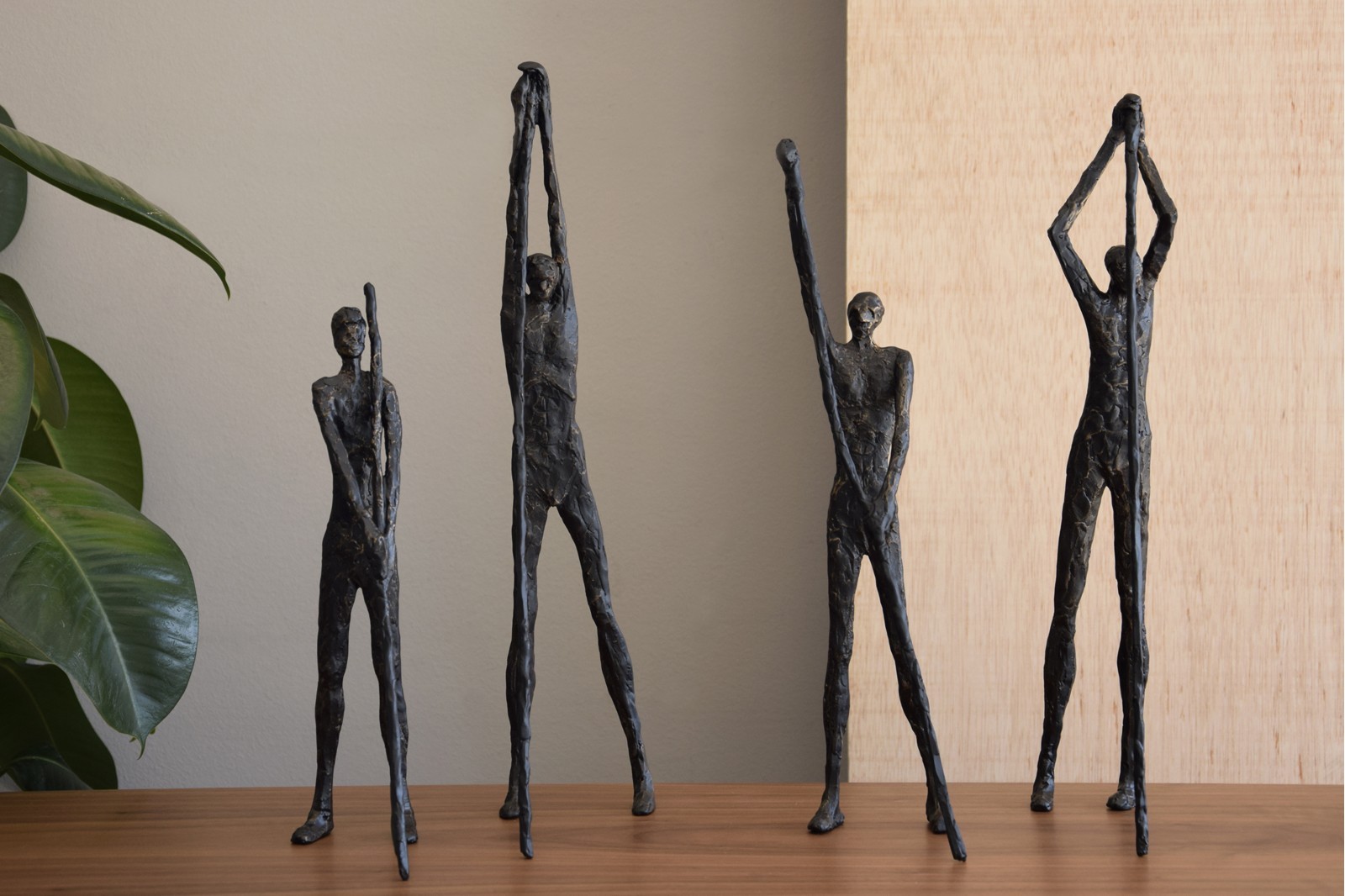 ESCULTURA HOMBRE EN METAL Nº1