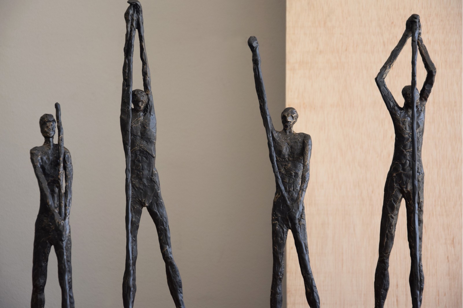 ESCULTURA HOMBRE EN METAL Nº1
