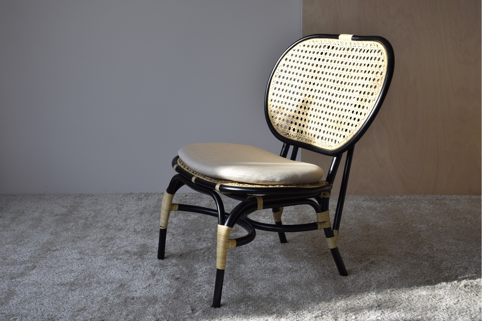 NORMA CHAIR. NATURAL RATTAN