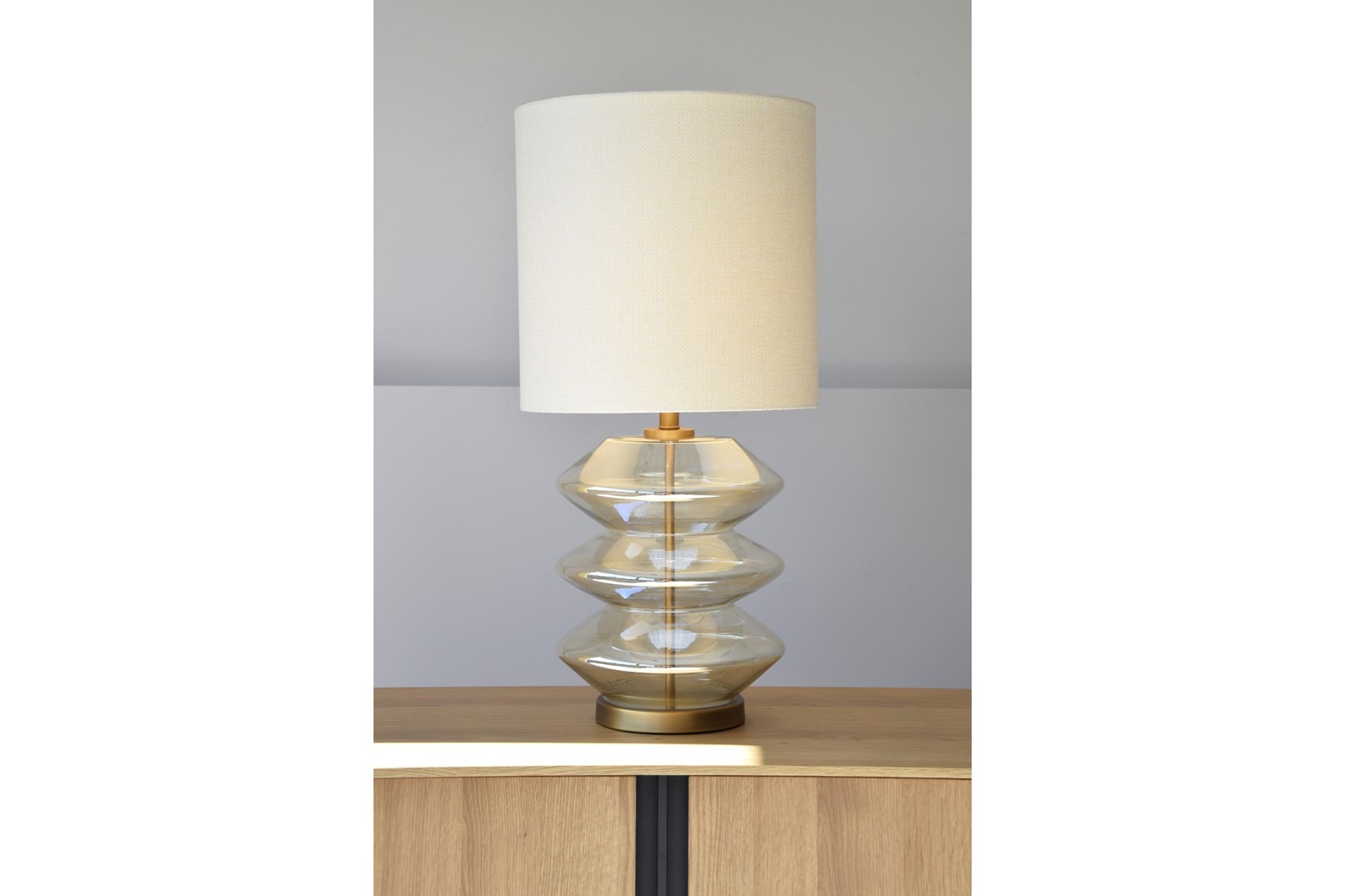 ZIG ZAG TABLE LAMP. AMBER GLASS. WITH SHADE