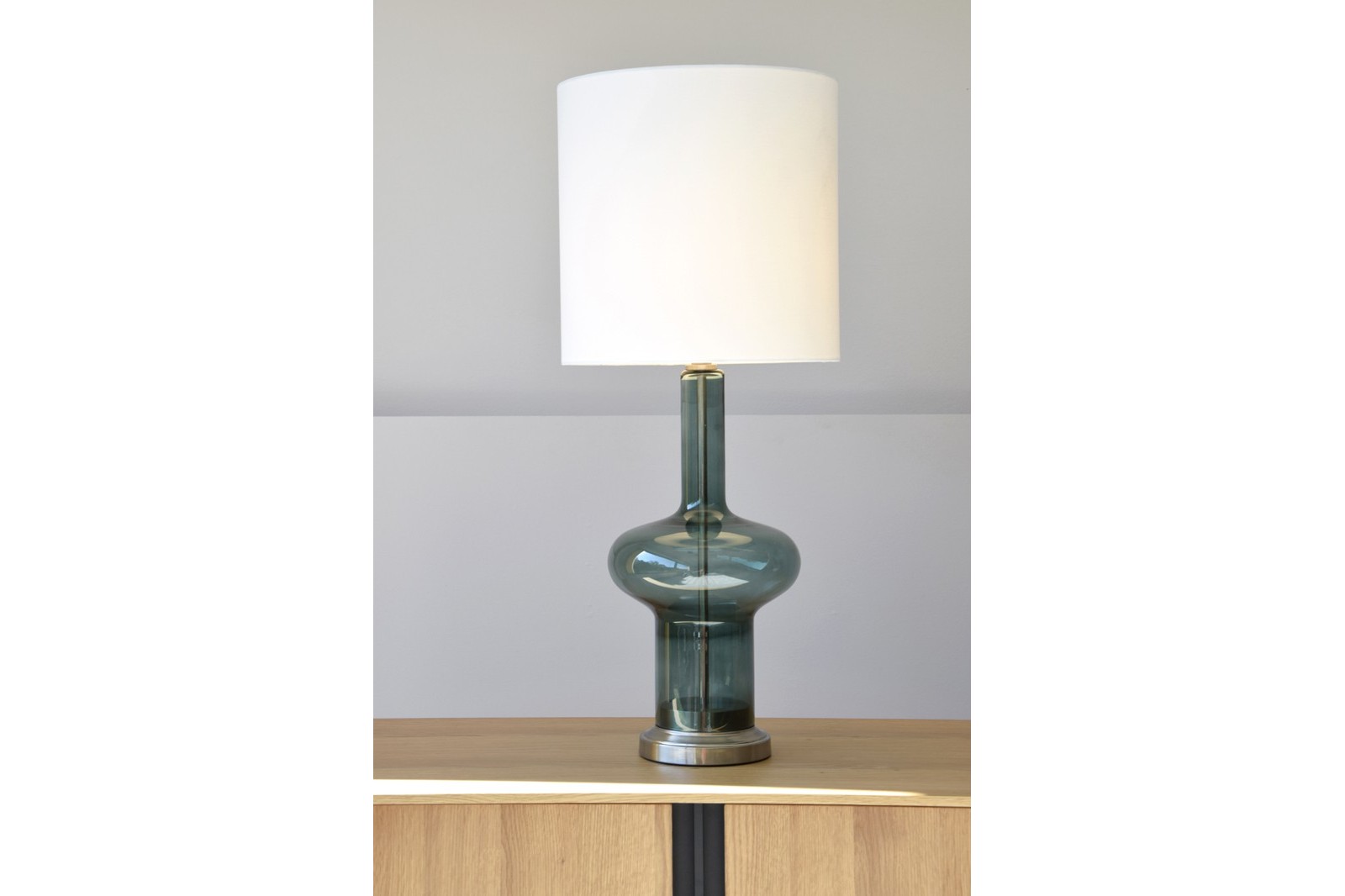 LAKE TABLE LAMP. GREEN GLASS. WITH SHADE