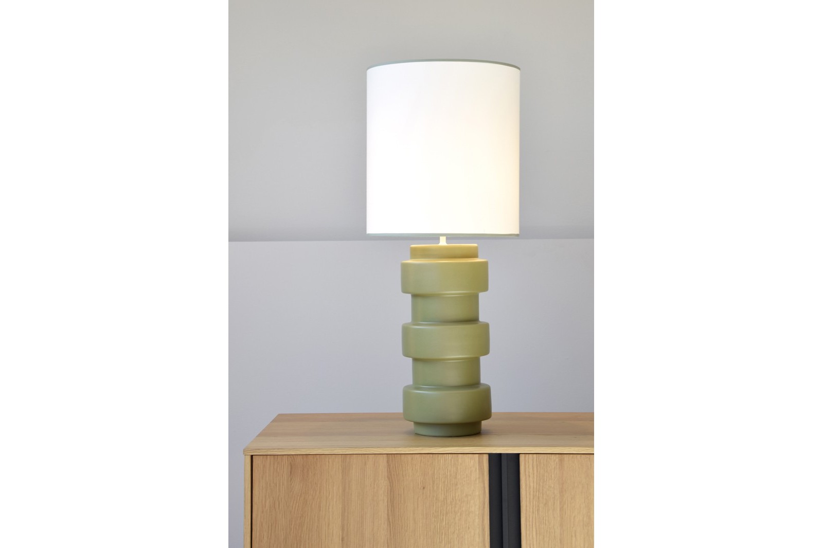 CERAMIC TABLE LAMP OLIVE W/SHADE
