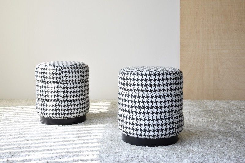 SET 2 STOOLS. HOUNDSTOOTH FABRIC.BLACK AND WHITE