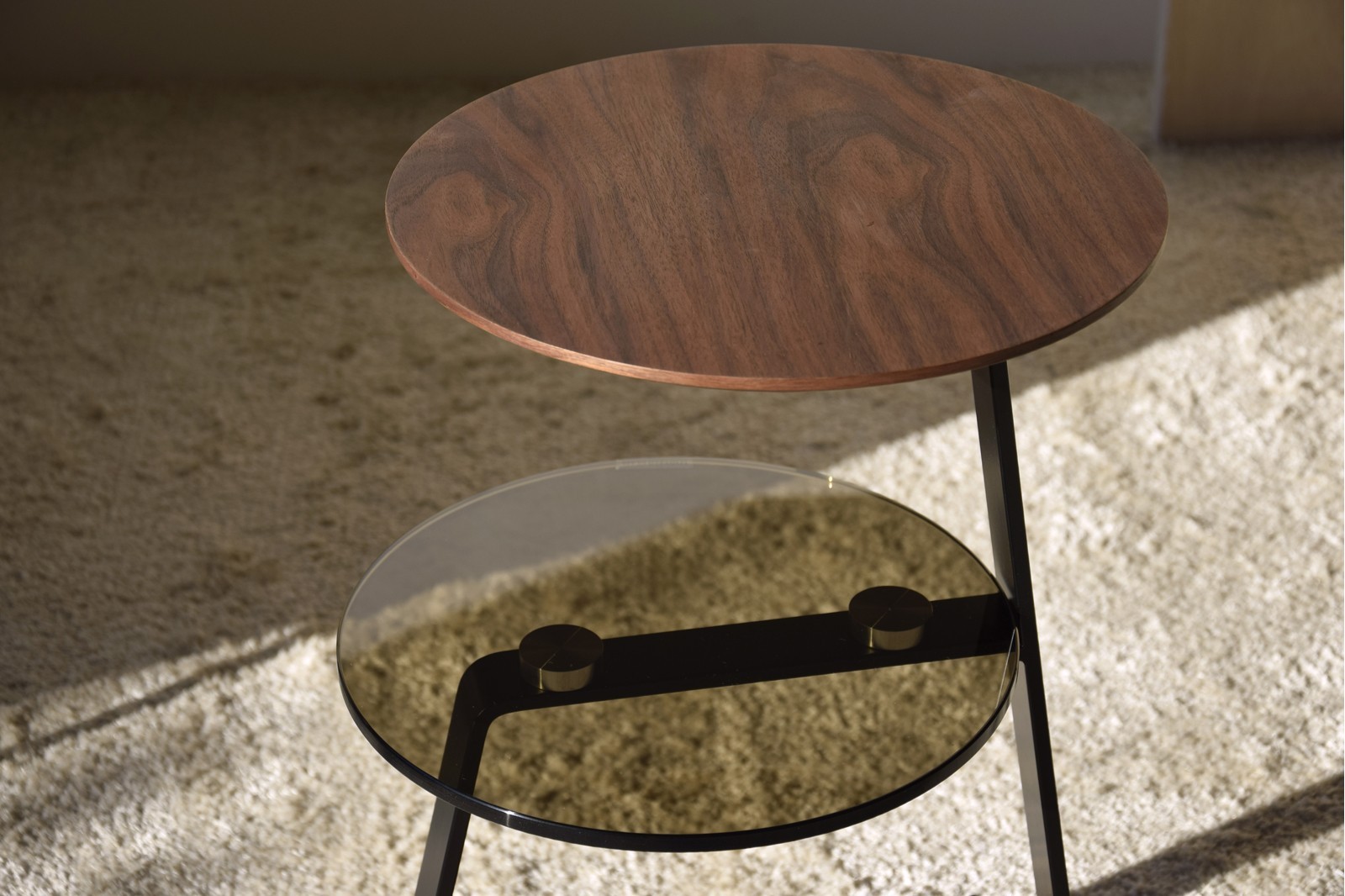SIDE TABLE WALNUT TEMPERED GLASS AND METAL