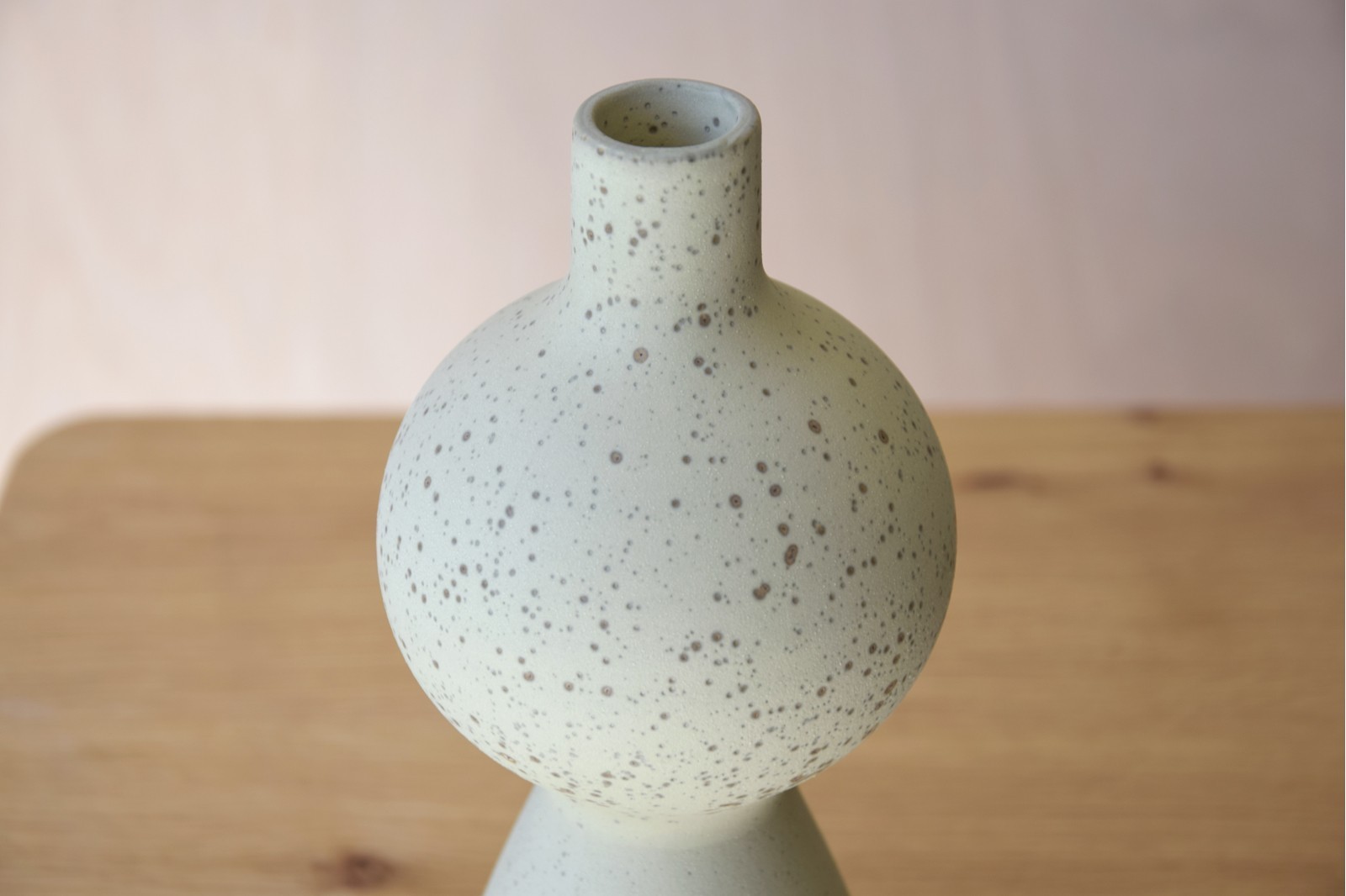 CERAMIC VASE. GREEN EARTH COLLECTION. SMALL