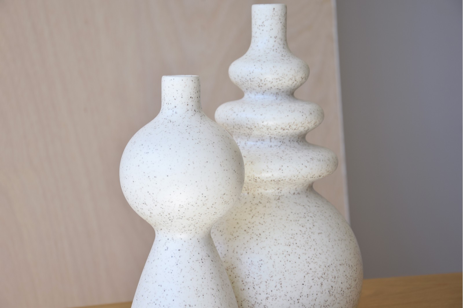 CERAMIC VASE. SPECKLE EARTH COLLECTION. LARGE