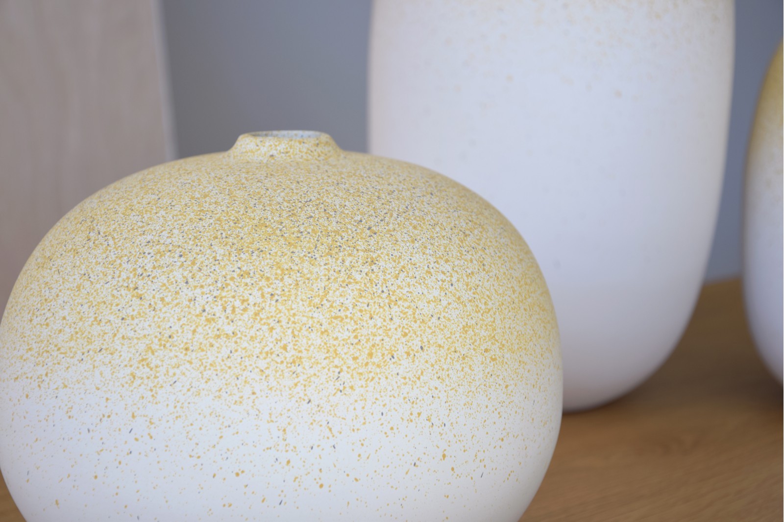 VASE EN CÉRAMIQUE COLLECTION XESTA. MOYEN