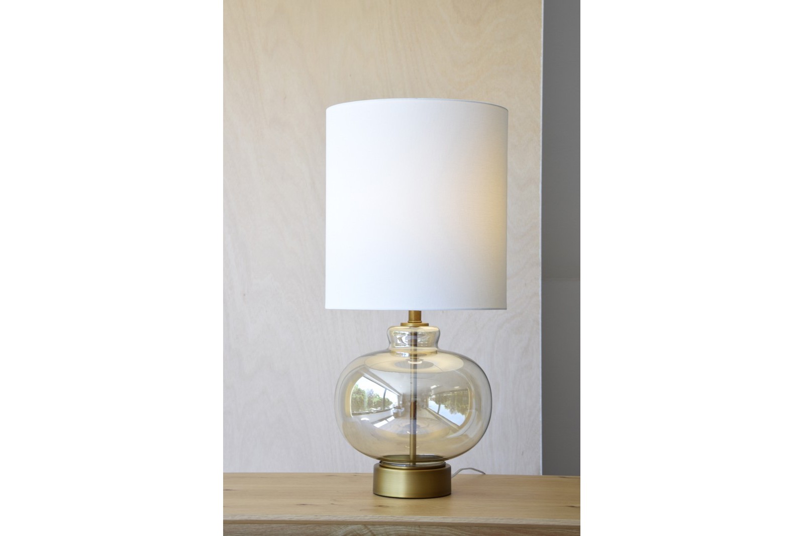ORBE TABLE LAMP. AMBER GLASS
