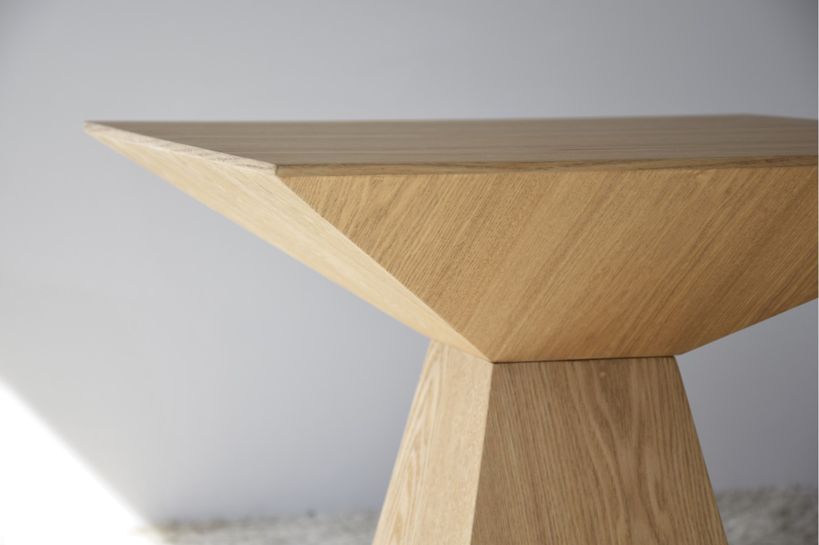 SQUARE SIDE TABLE. NATURAL ASH