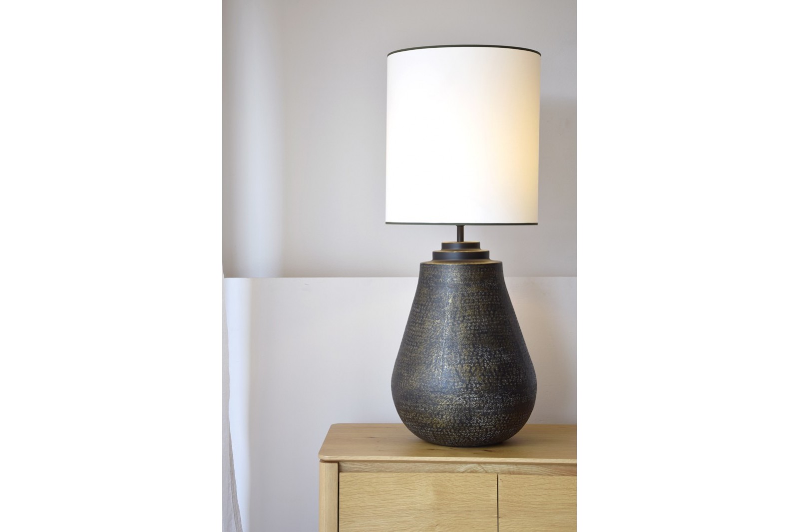 METAL TABLE LAMP N10 WITH SHADE