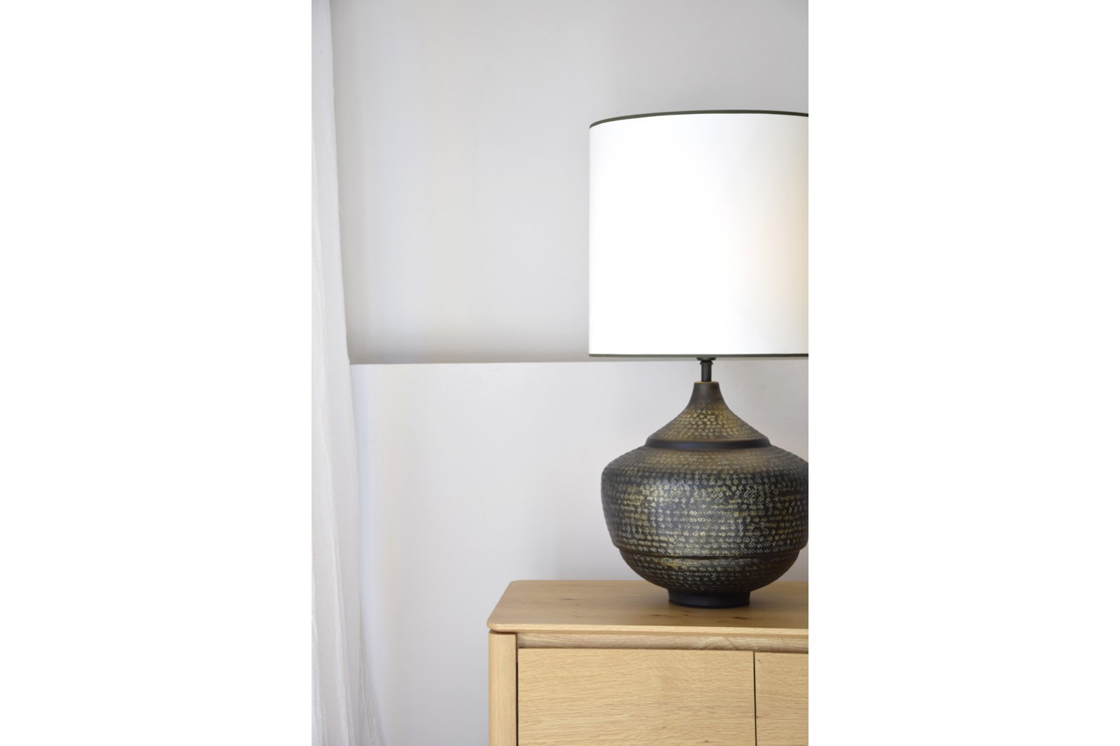 METAL TABLE LAMP N1 WITH SHADE