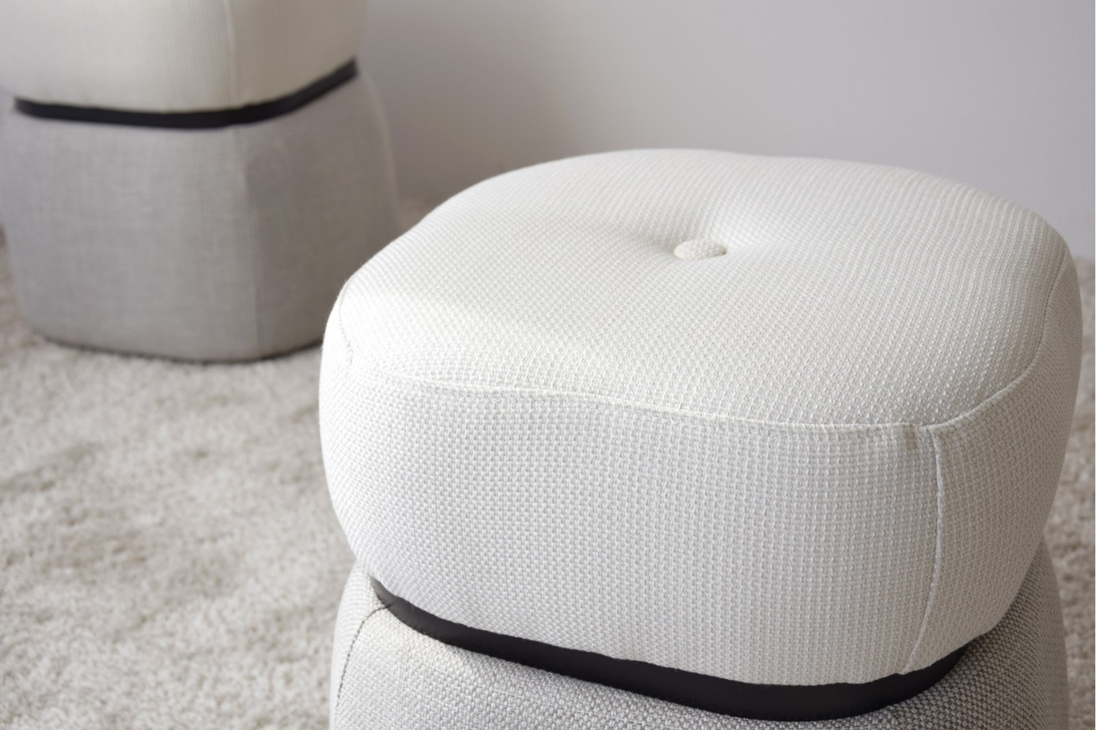 SET 2 SQUARE POUFS. IVORY AND GREY TONES