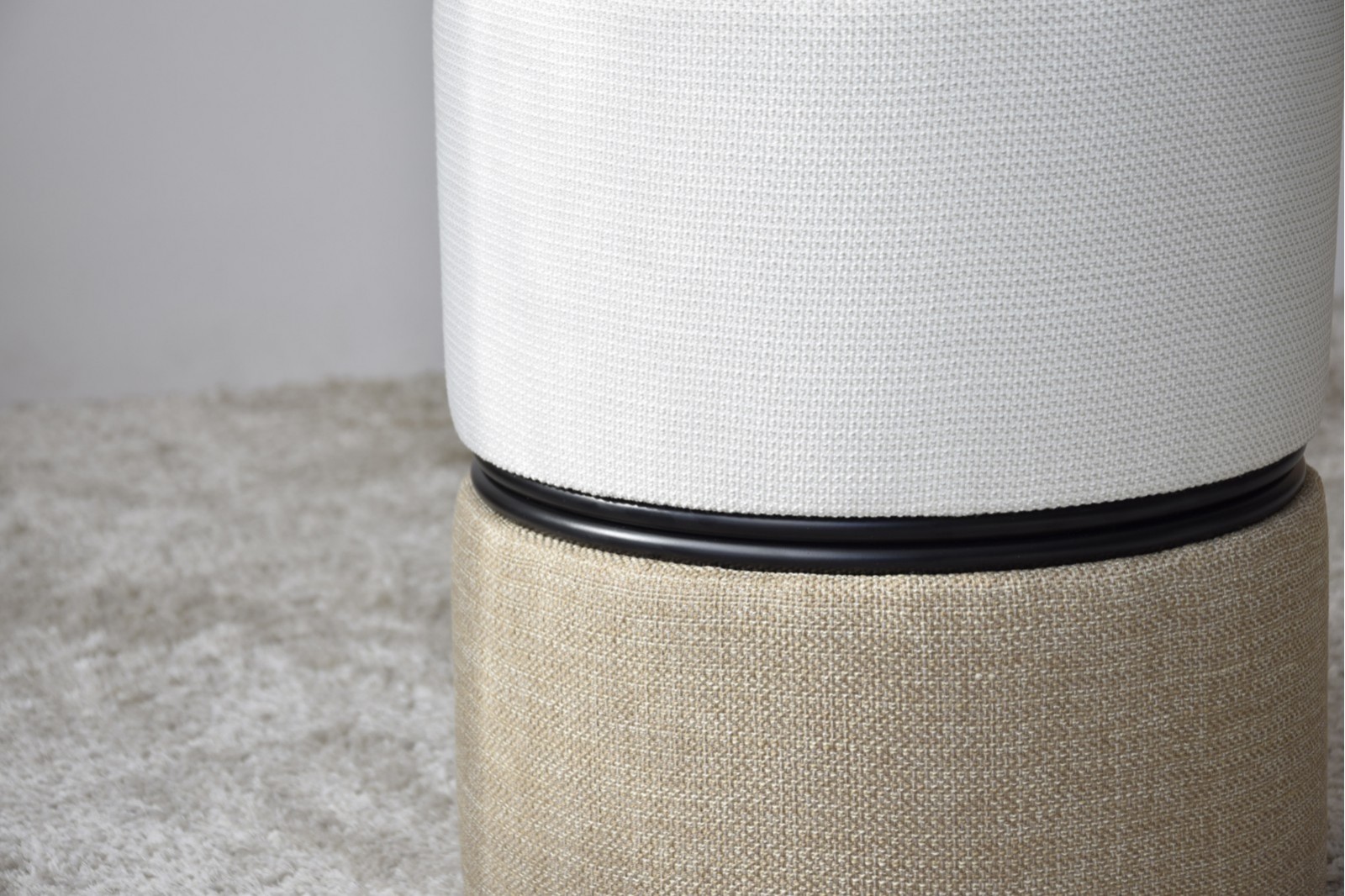 SET OF 2 CYLINDRICAL POUFS.IVORY AND NATURAL
