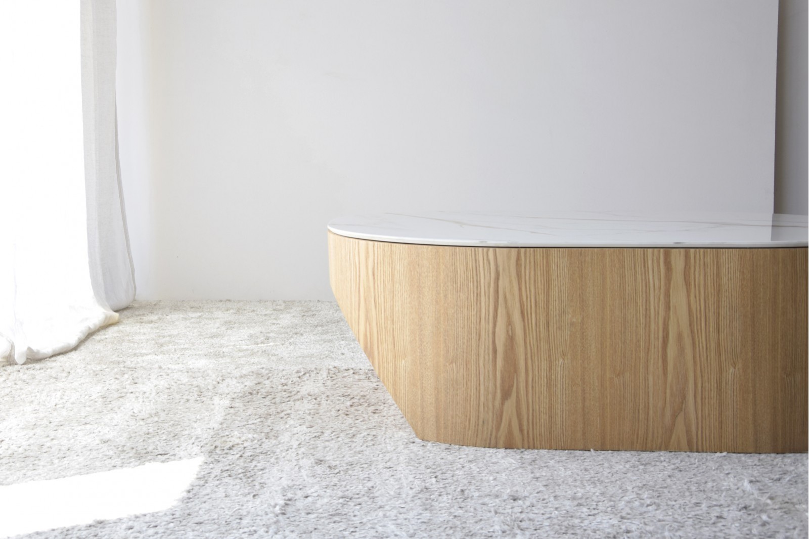 NORA COFFEE TABLE. NATURAL WHITE OCHRE
