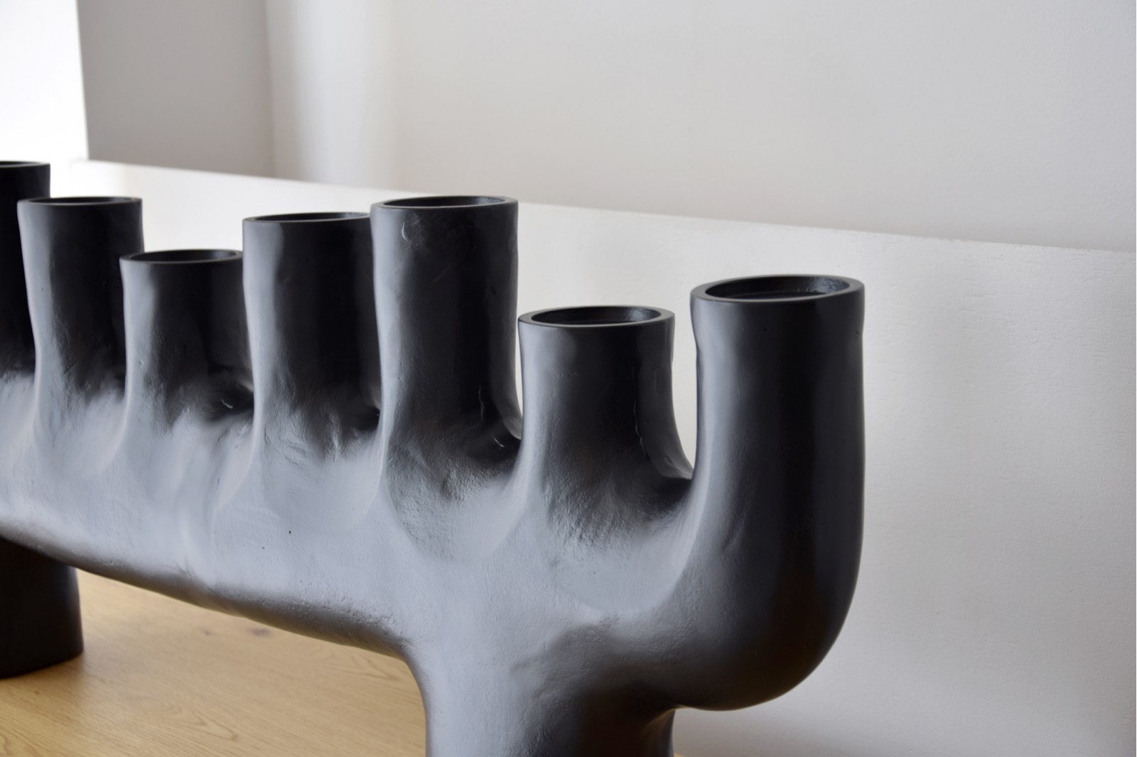 TOTEM CANDLEHOLDER N.2. ALUMINUM. BLACK.