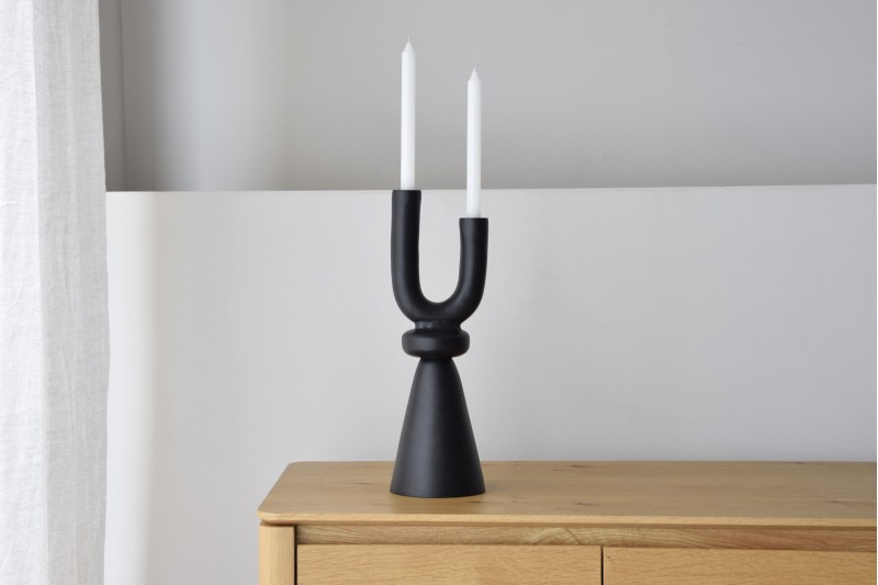 CANDELABRO DUO. METAL. NEGRO. ALTO