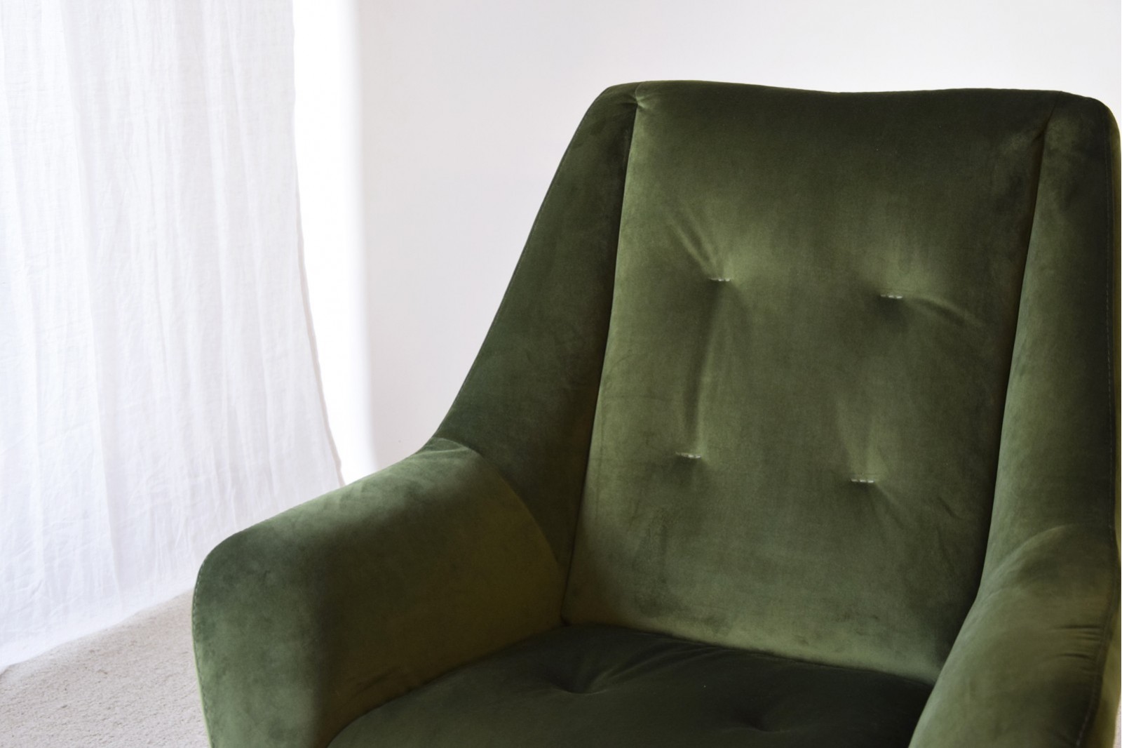 FAUTEUIL EN VELOURS VERT FONCÉ