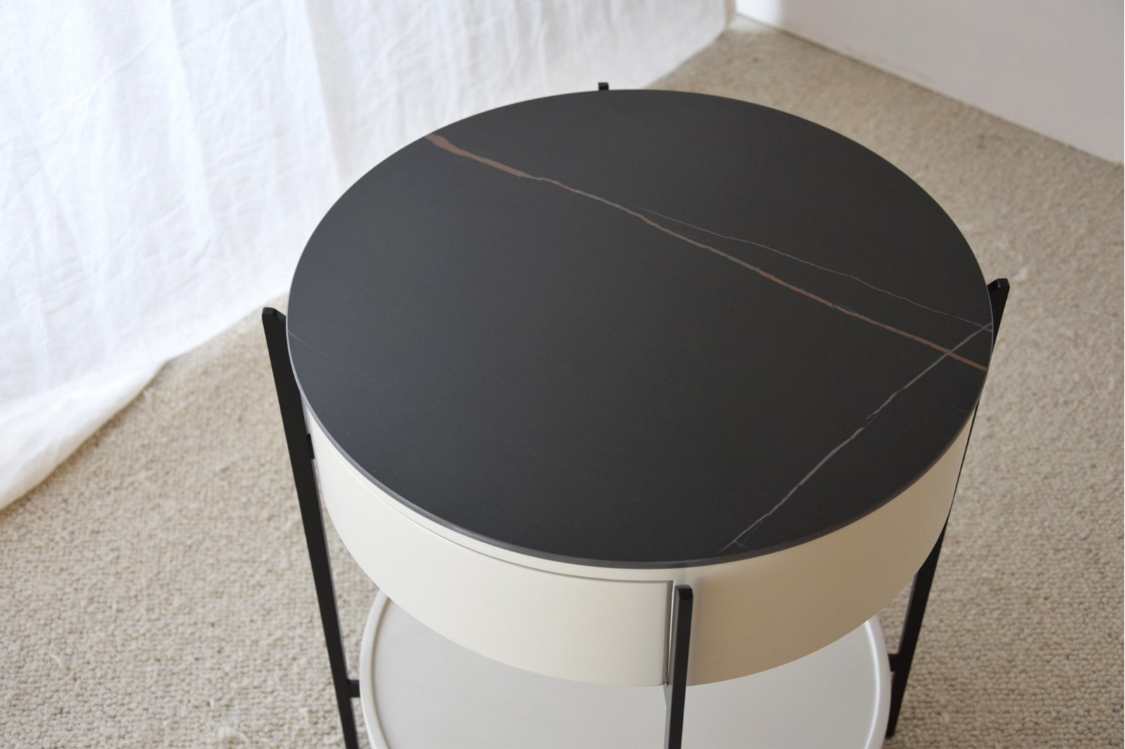 SIDE TABLE N.18. BLACK SINTERED STONE