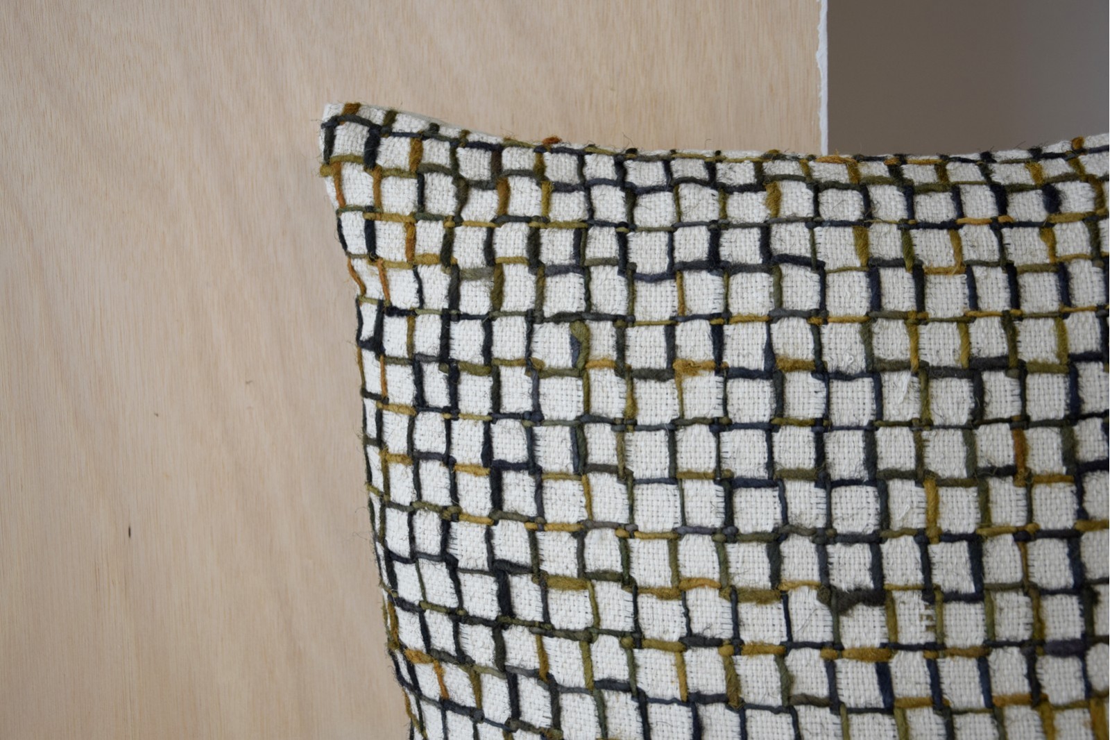 CUSHION LAZA N.4. OCHRES MUSTARD AND WHITE