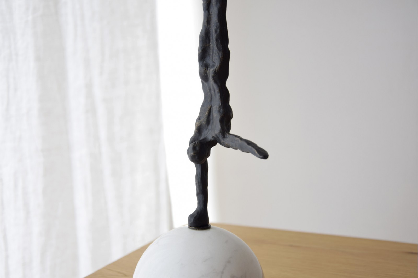 EQUILIBRIO N2. SCULPTURE. MÉTAL ET MARBRE