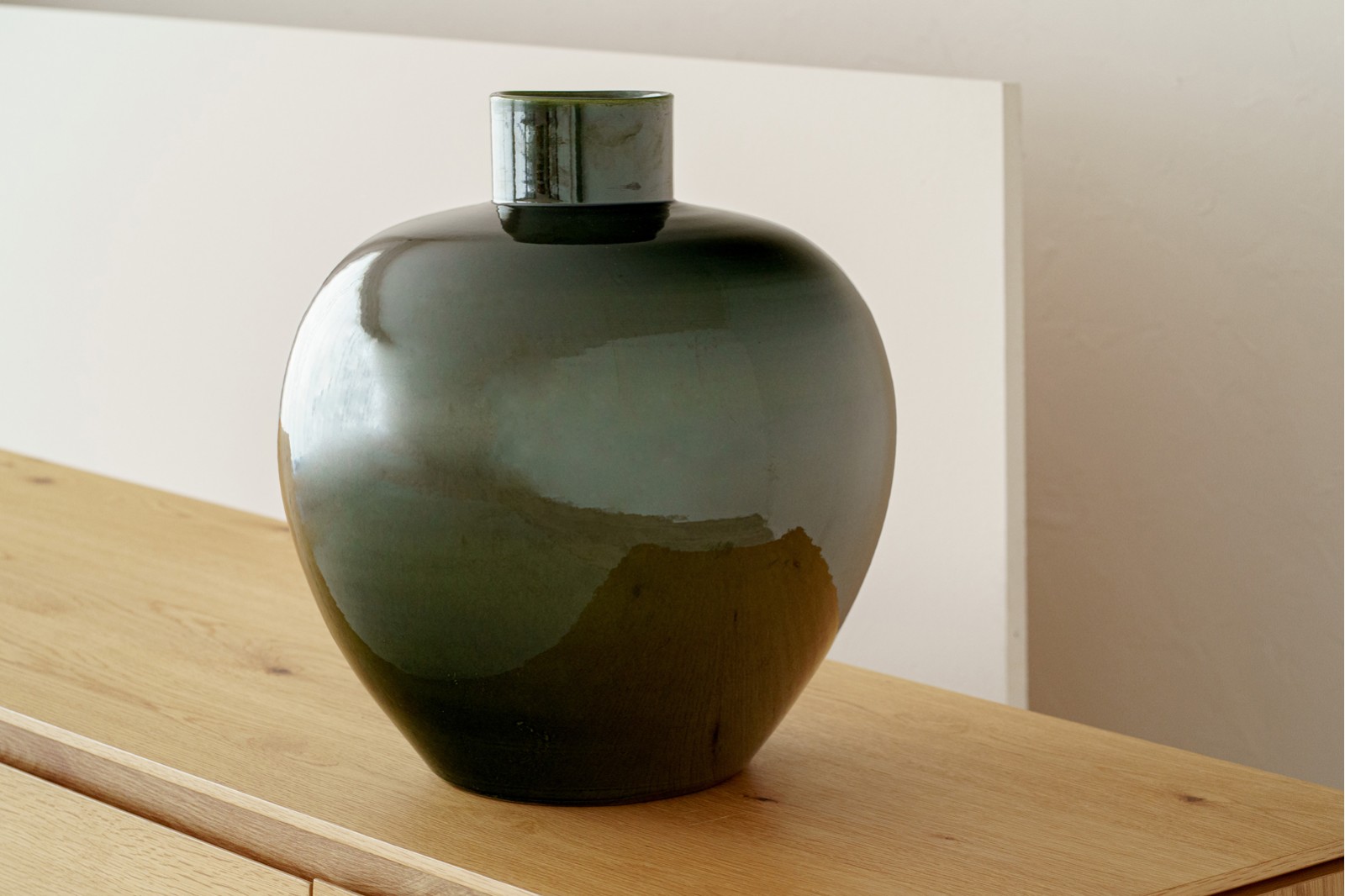 ARUME COLLECTION: CERAMIC VASES