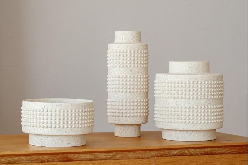 SOHO COLLECTION: CERAMIC VASES AND CENTREPIECE