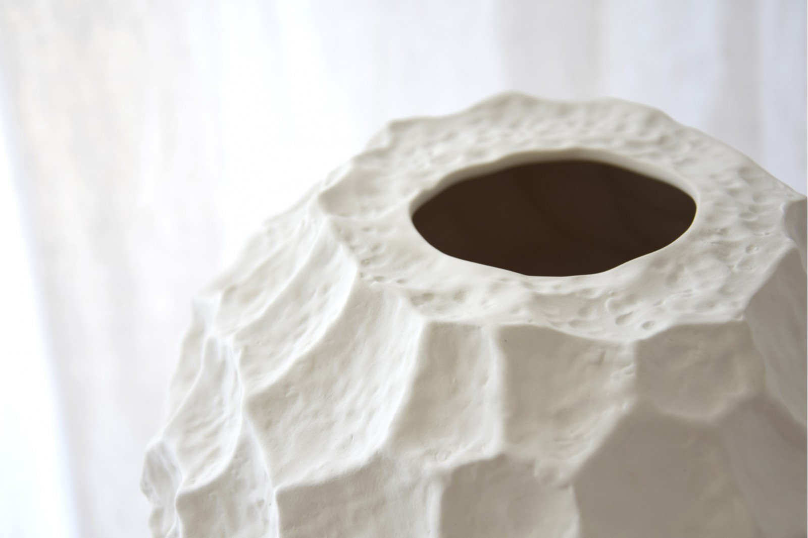 MOON COLLECTION: CERAMIC VASES