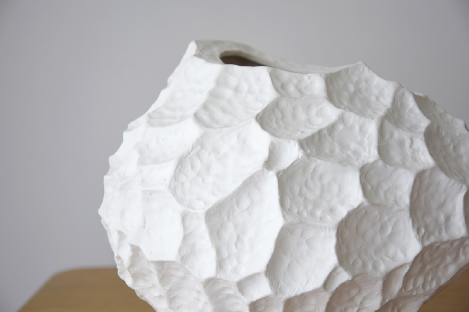 MOON COLLECTION: CERAMIC VASES