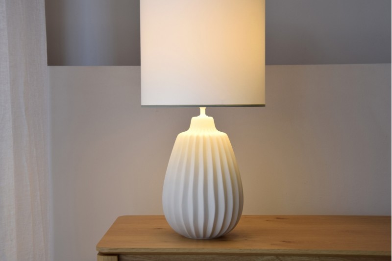 CERAMIC TABLE LAMP. DOMO. MATT WHITE