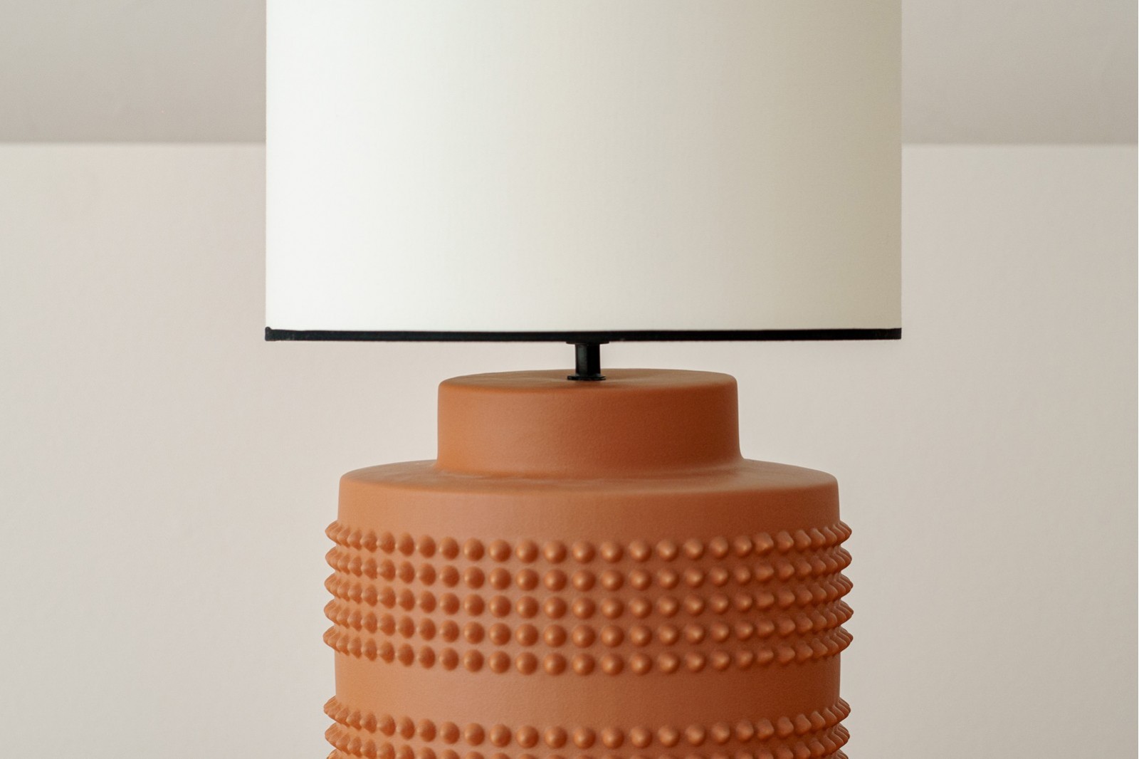 TABLE CERAMIC LAMP SOHO. DARK TILE COLOUR