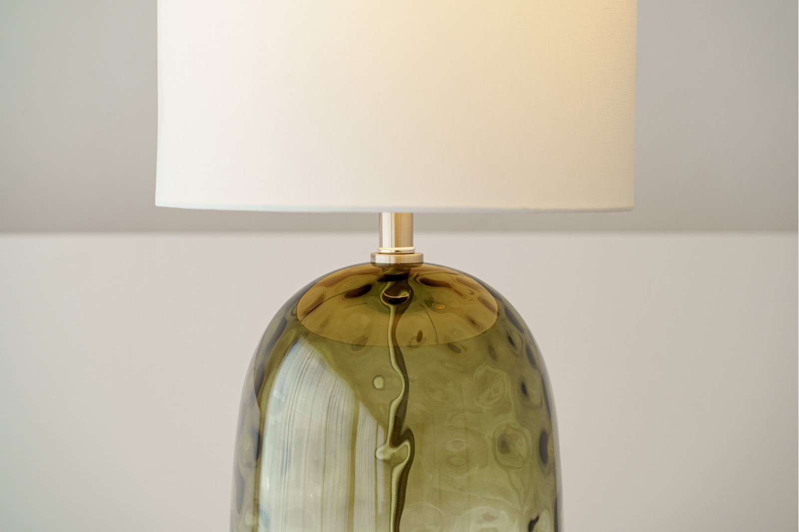 KAL TABLE LAMP. GREEN GLASS WITH LAMPSHADE