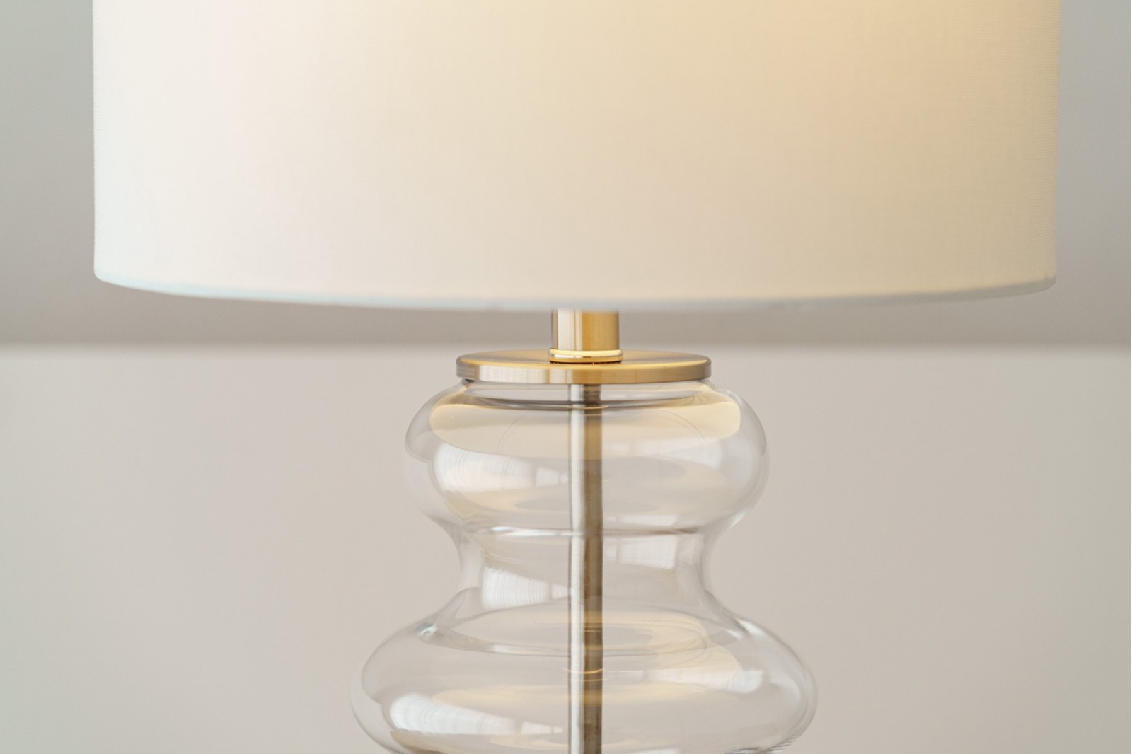 AVA TABLE LAMP. SMOKED GLASS WITH LAMPSHADE