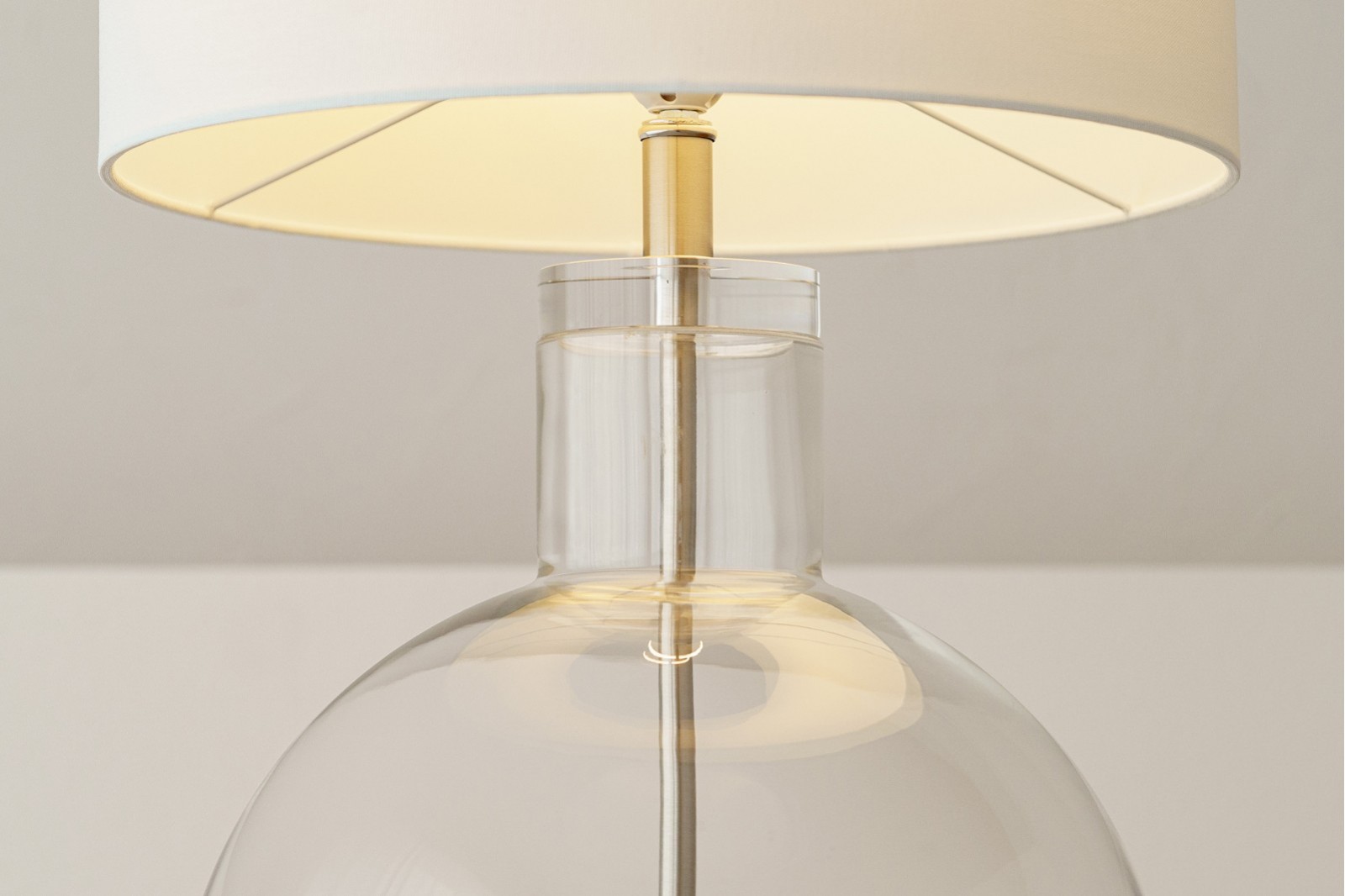 UMA TABLE LAMP. SMOKED GLASS WITH LAMPSHADE