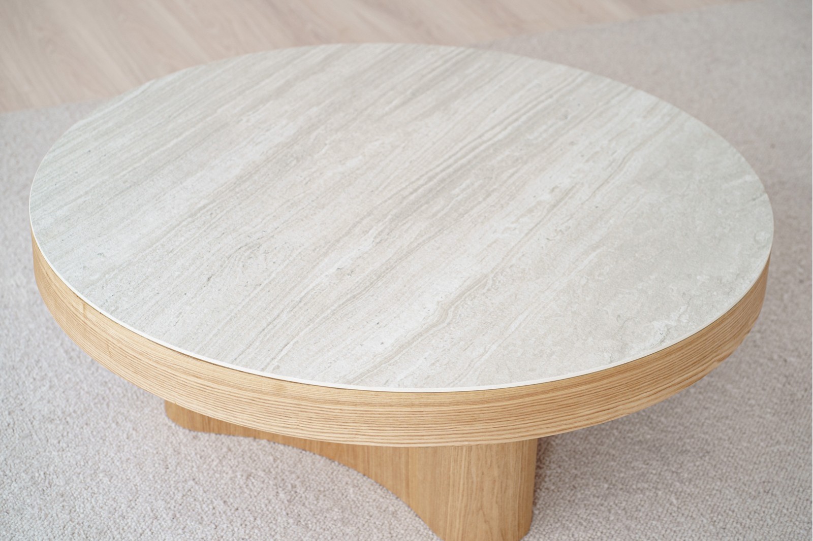 COFFEE TABLE CURVE. GREY CERAMIC AND ASH