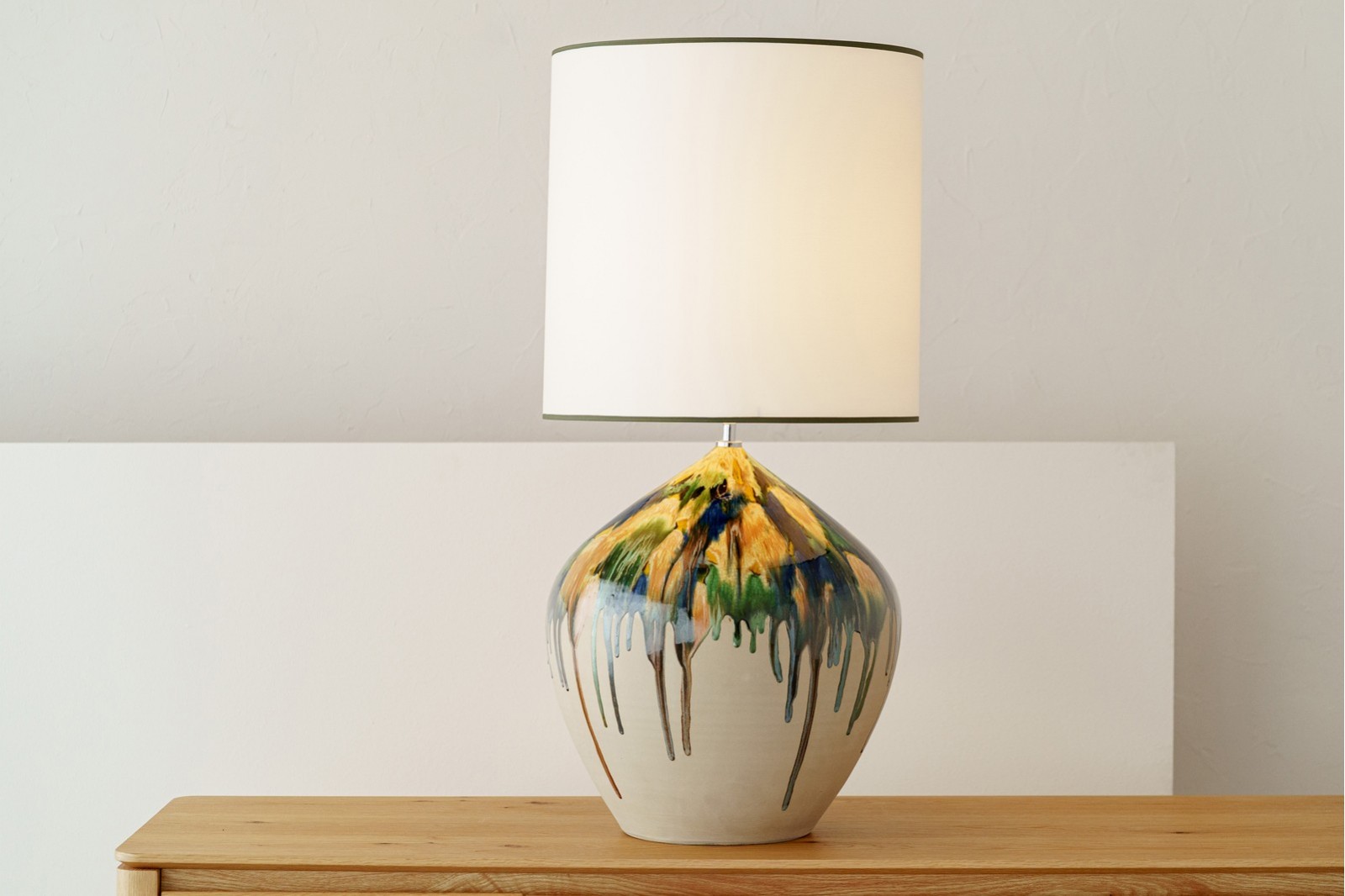 CERAMIC LAMP FOREST WITH LAMPSHADE