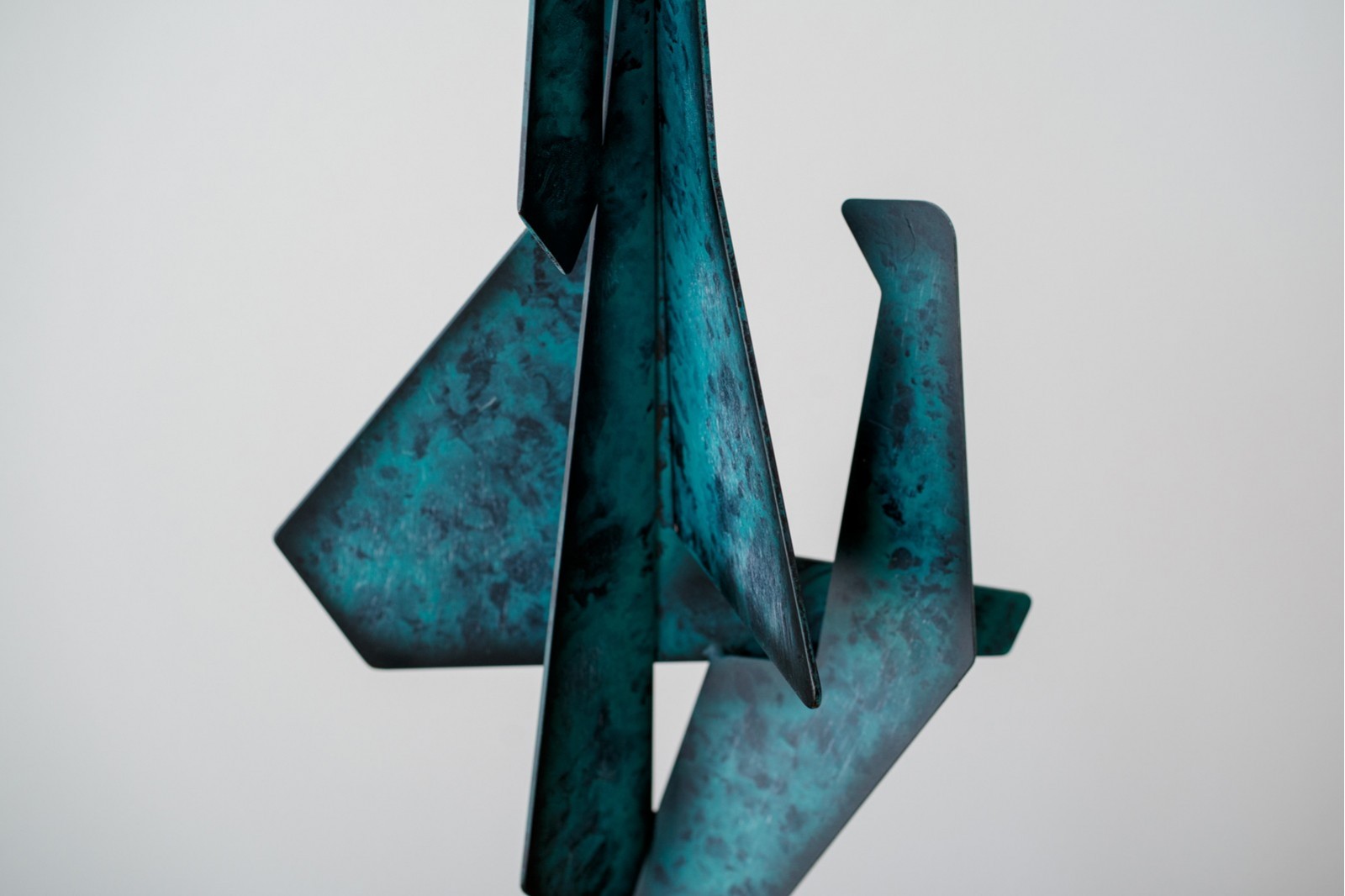 ESCULTURA ABSTRACCIÓN N1. VERDE Y AZUL