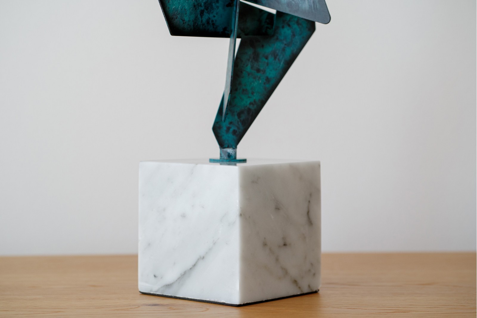 SCULPTURE ABSTRAITE N1. VERT ET BLEU