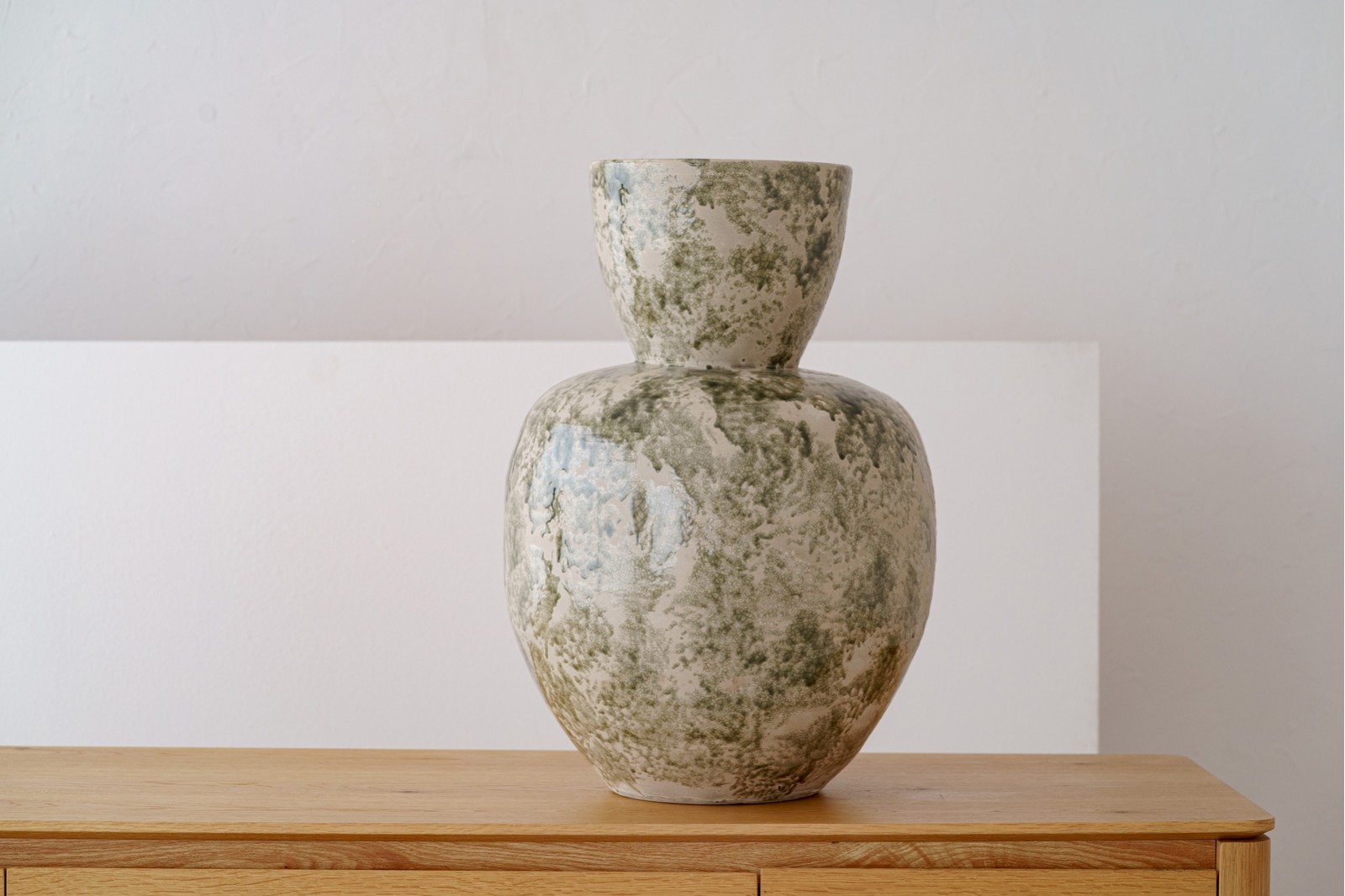 MOSS COLLECTION: CERAMIC VASES