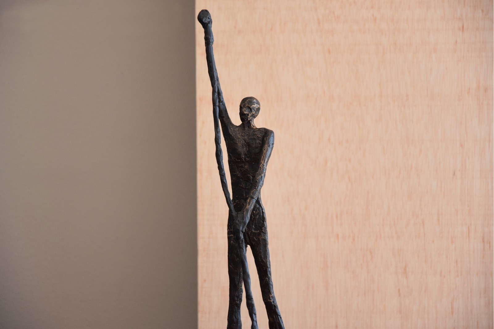 SCULPTURE MAN IN METAL No.4