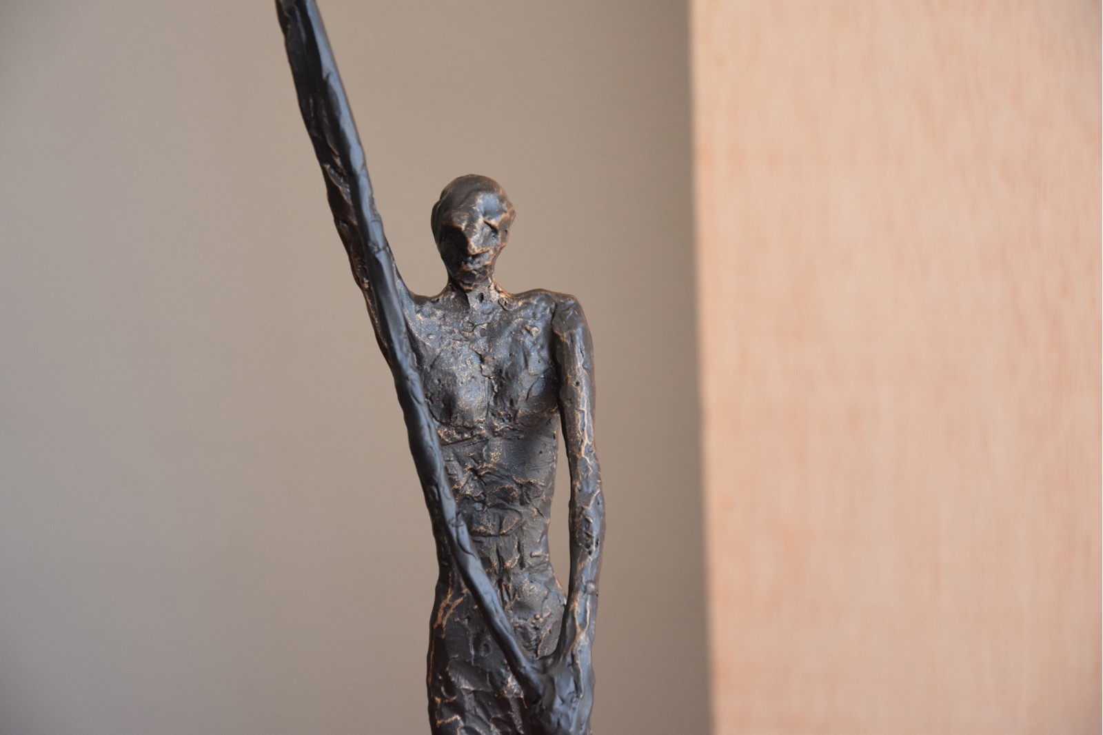 SCULPTURE MAN IN METAL No.4