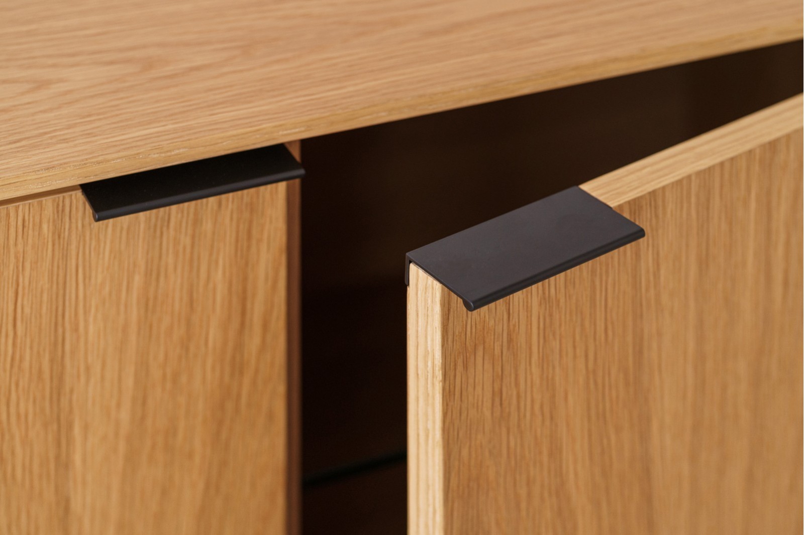 SIDEBOARD NEO. OAK AND MATT BLACK METAL