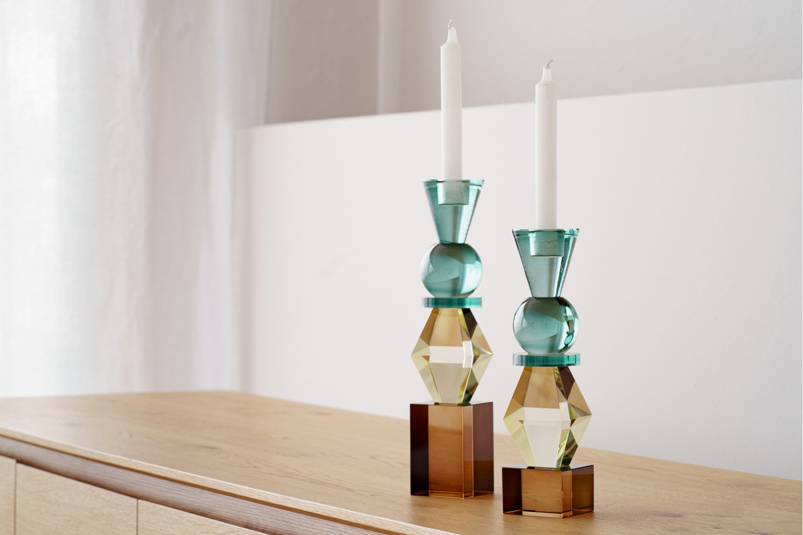 SHAPES COLLECTION: COLOURED GLASSS CANDELHOLDER B