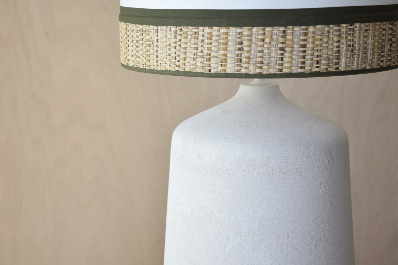 CERAMIC TABLE LAMP CÍES W/SHADE