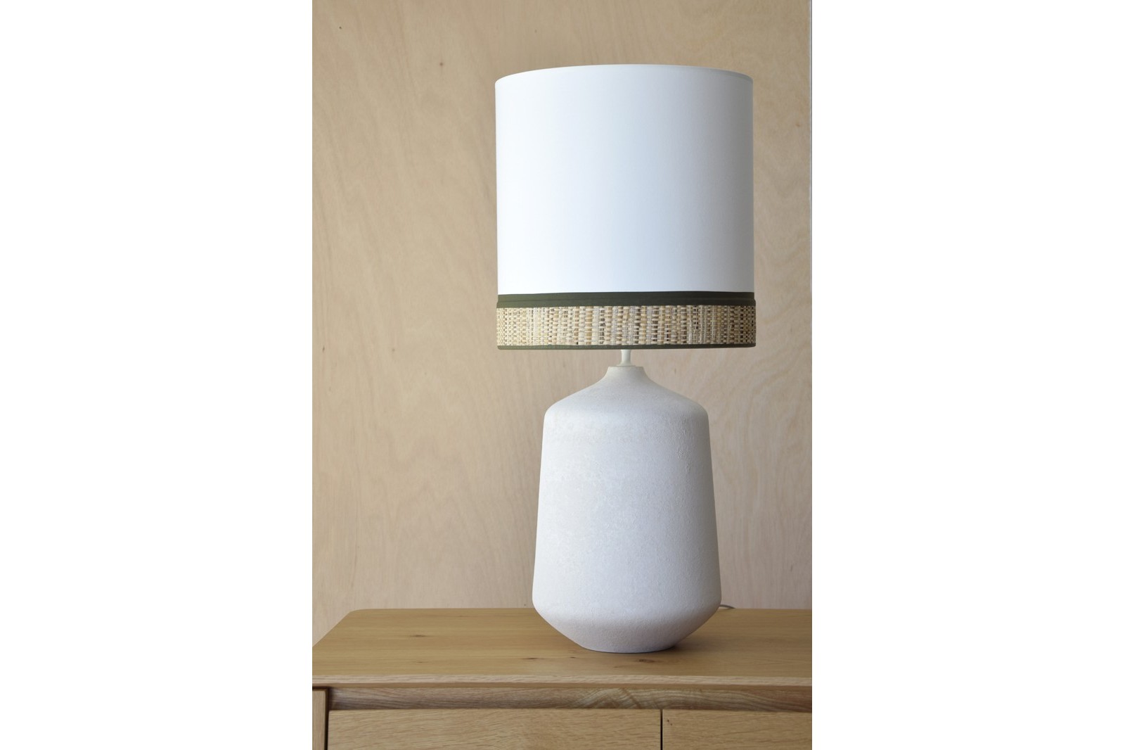 CERAMIC TABLE LAMP CÍES W/SHADE