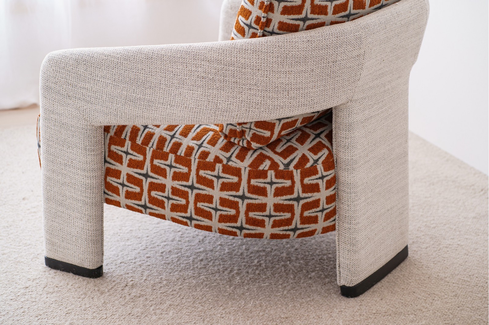 ARMCHAIR. BEIGE AND ORANGE UPHOLSTERED  DOUBLE 