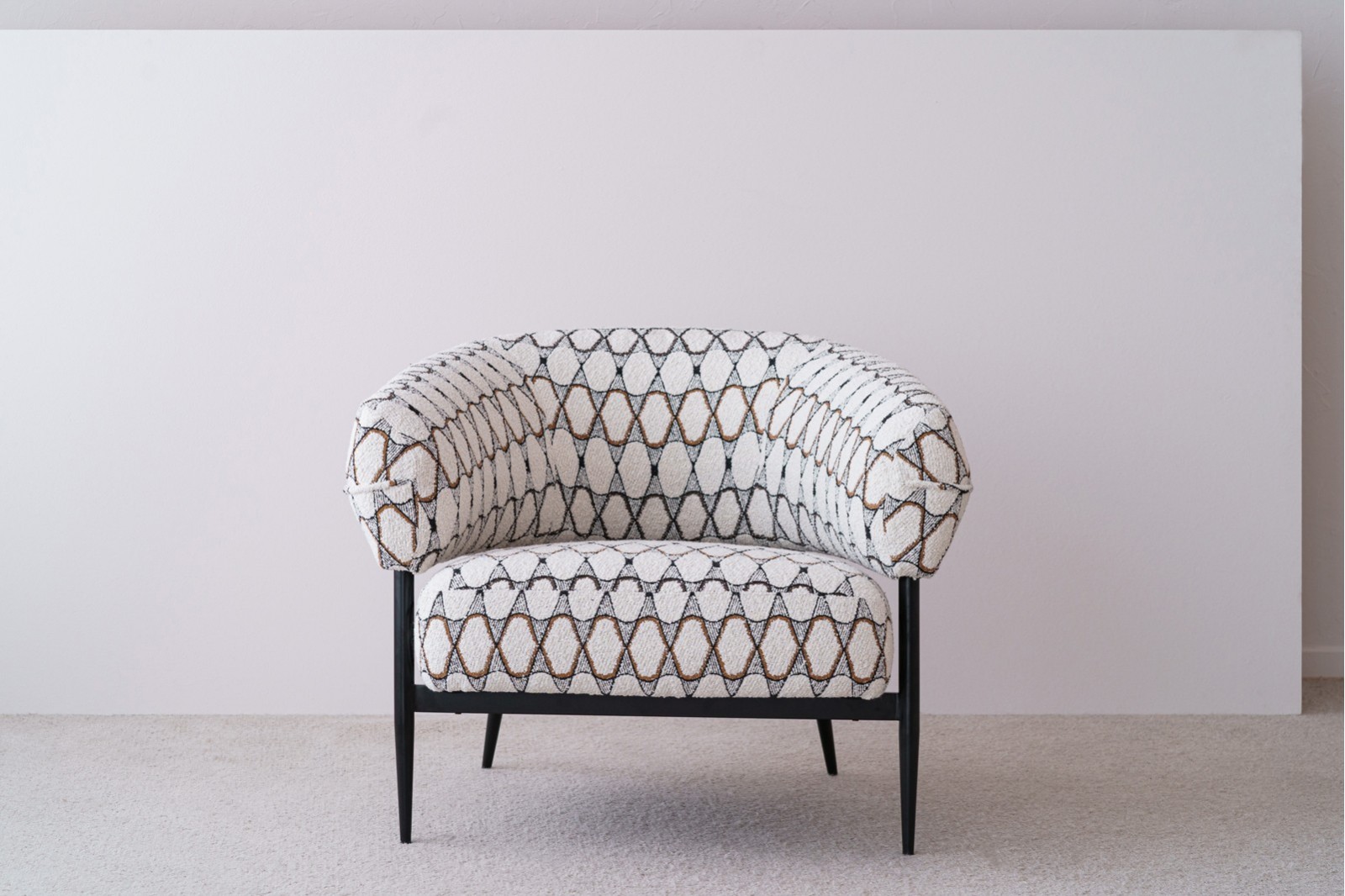 ARMCHAIR. ROUND. GEOMETRIC BEIGE UPHOLSTERED