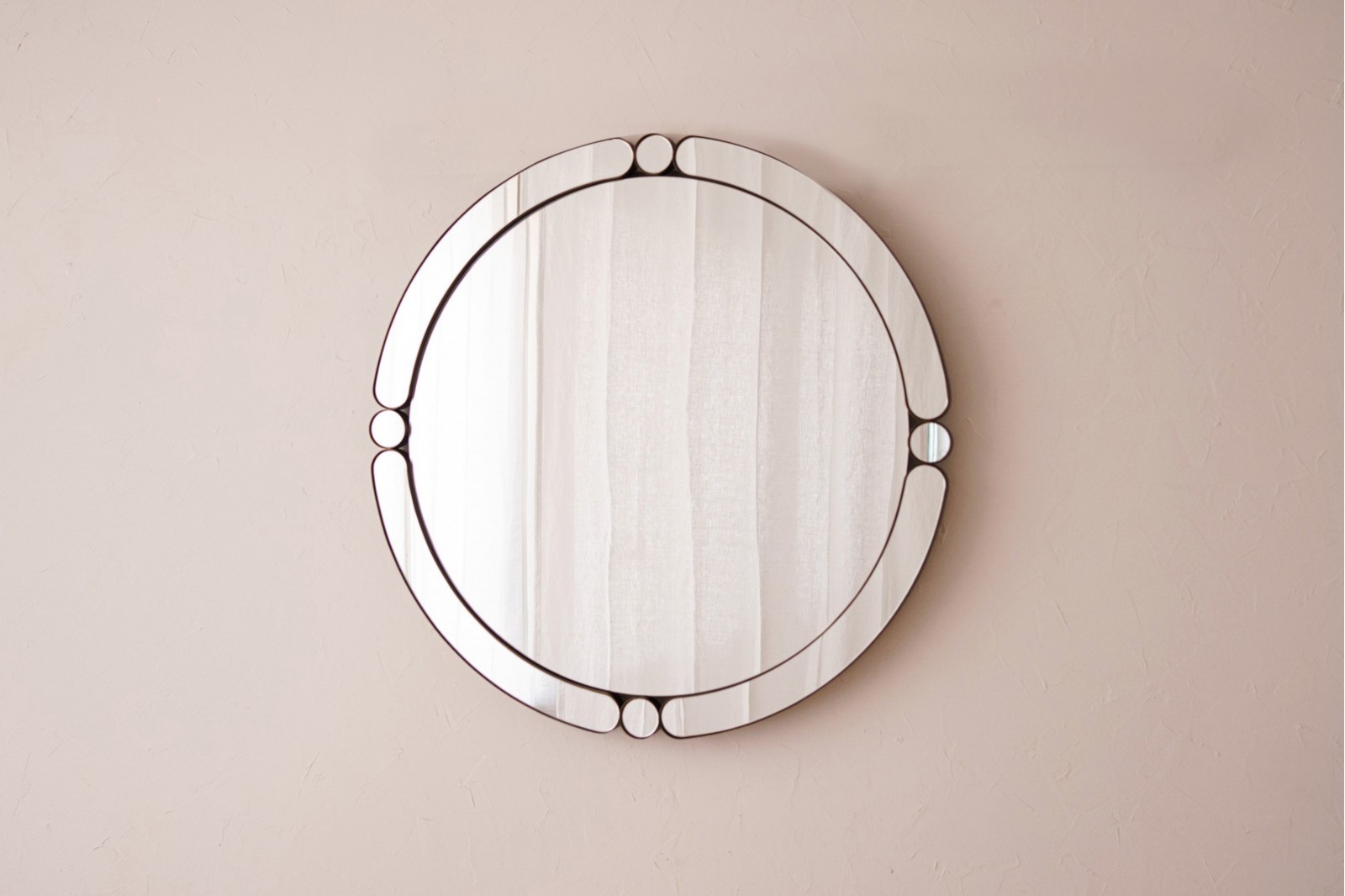 ROUND MIRROR 3. ANTIQUE METAL FRAME