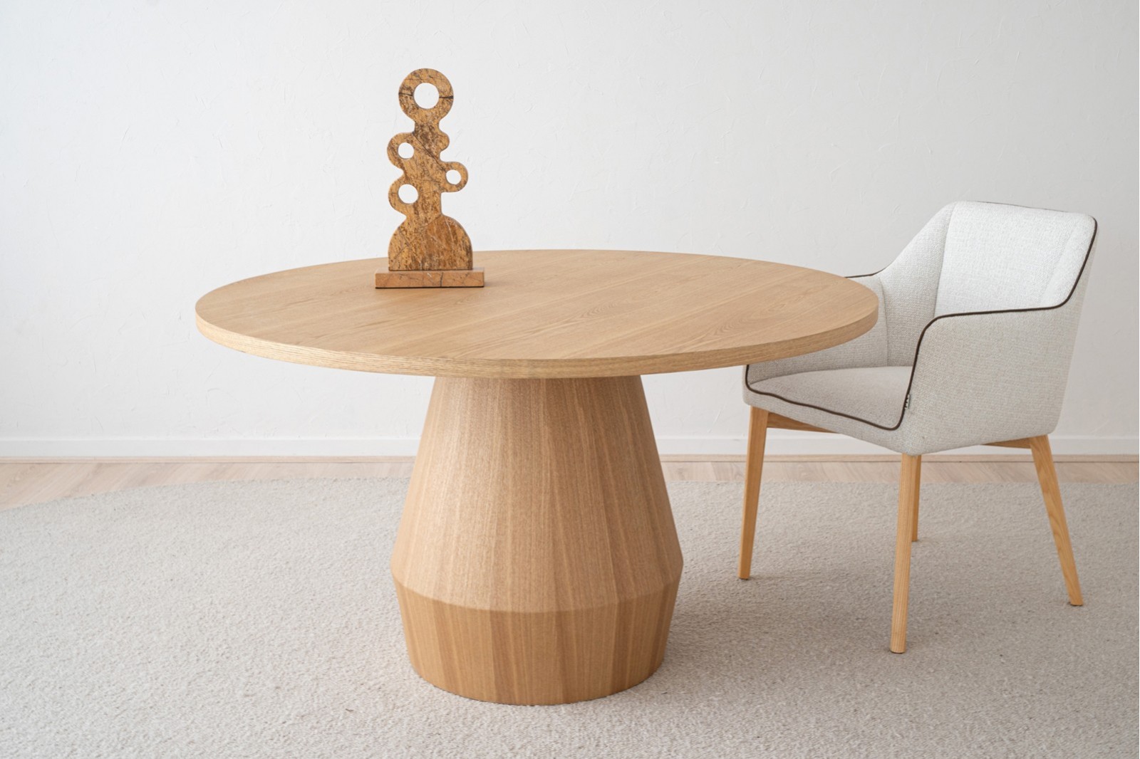 ROUND DINING TABLE NATURAL ASH