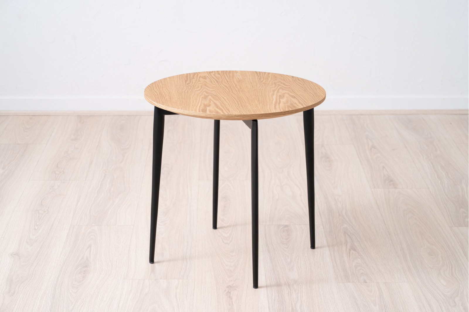 ROUND SIDE TABLE.NATURAL ASH VENEER.BLACK METAL